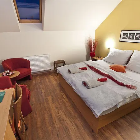 Irida Hotel